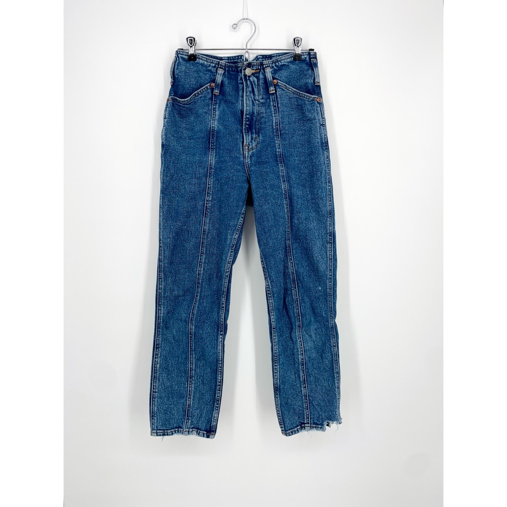 Abercrombie & Fitch Ultra High Rise Mom Jean Medium Dark Wash 26 / 2R